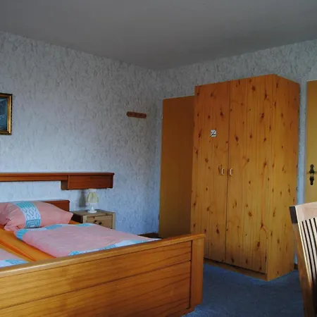 In Beliebtem Gaestehaus Mit Fahrradverleih In Laendlicher Gegend